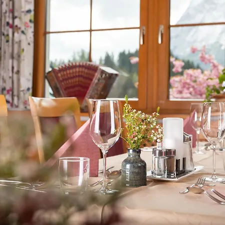 Der Hechl Hotel