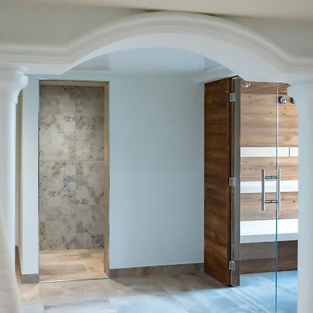 Der Hechl ホテル タウプリッツ