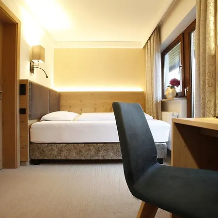 Der Hechl ホテル タウプリッツ