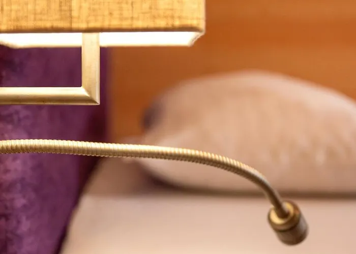 德赫赤尔酒店 3*