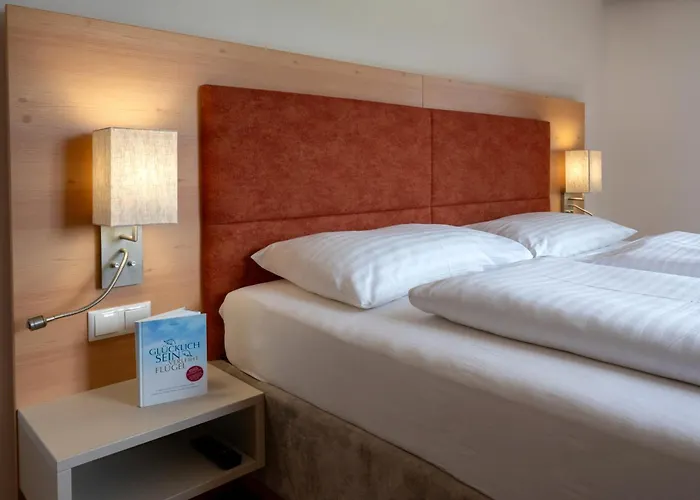 德赫赤尔酒店 3* 陶普利茨