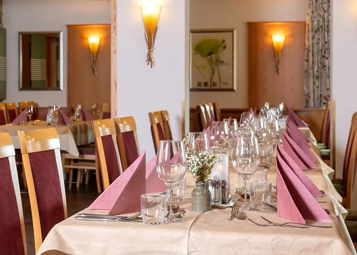 德赫赤尔酒店 3*